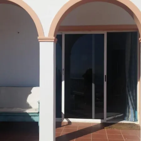 Casa de Férias Finca Oasis Mango,holiday Home, Vivienda Vacacional, Comunal Pool, Sea View From Private Terraces,3 Mins To Town By Car, Wifi, Netflix Candelaria