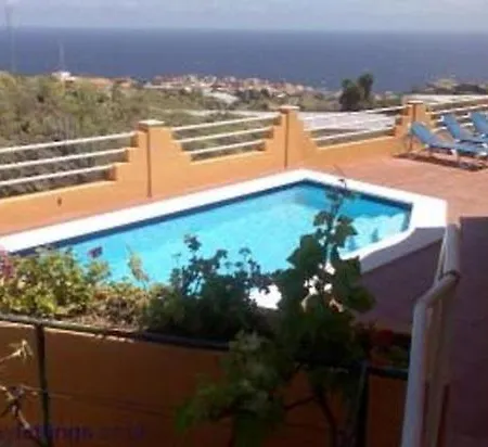 Finca Oasis Mango,holiday Home, Vivienda Vacacional, Comunal Pool, Sea View From Private Terraces,3 Mins To Town By Car, Wifi, Netflix Candelaria