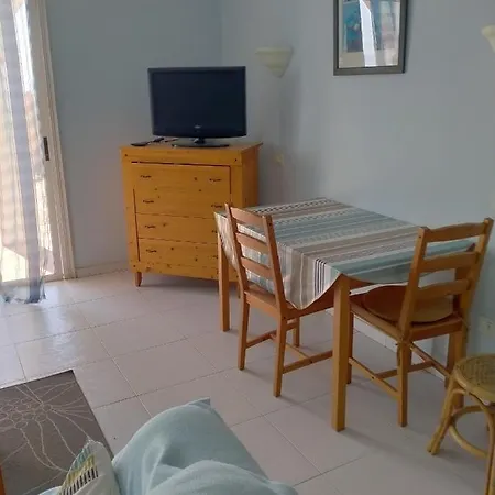 Finca Oasis Mango,holiday Home, Vivienda Vacacional, Comunal Pool, Sea View From Private Terraces,3 Mins To Town By Car, Wifi, Netflix Holiday home *