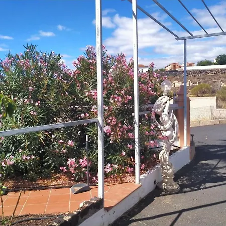 Finca Oasis Mango,holiday Home, Vivienda Vacacional, Comunal Pool, Sea View From Private Terraces,3 Mins To Town By Car, Wifi, Netflix *